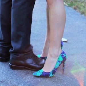 Jessica Simpson navy and green heels. 7